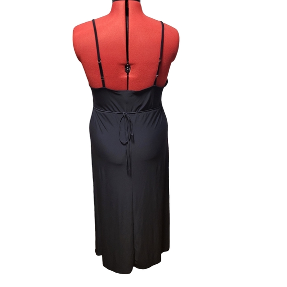 Ambrielle maxi length polyester (silk like) v neck strappy nightie size XL - Picture 2 of 3